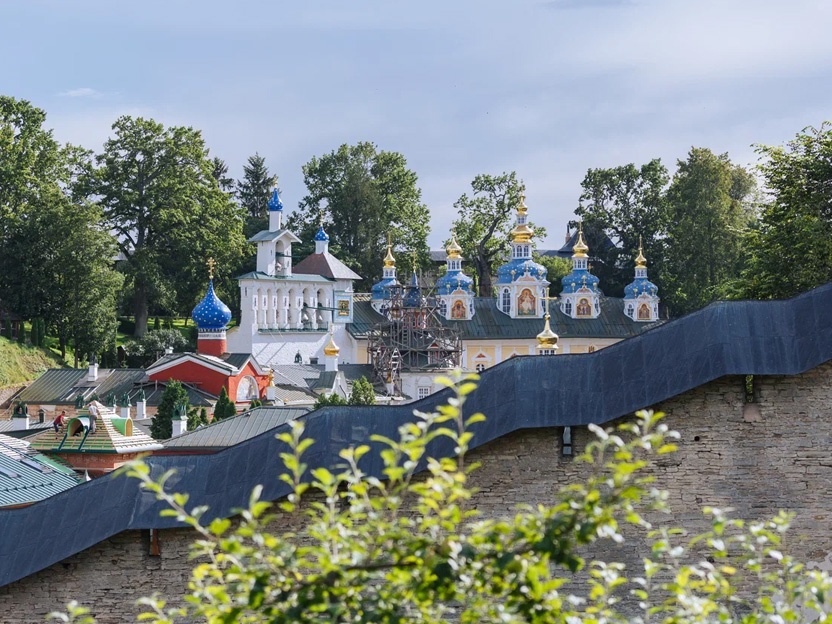 Индивидуальная экскурсия в Изборск и Печоры