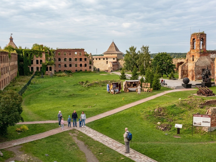 Тур «Шлиссельбург» с посещением крепости Орешек (1 мая - 31 октября)