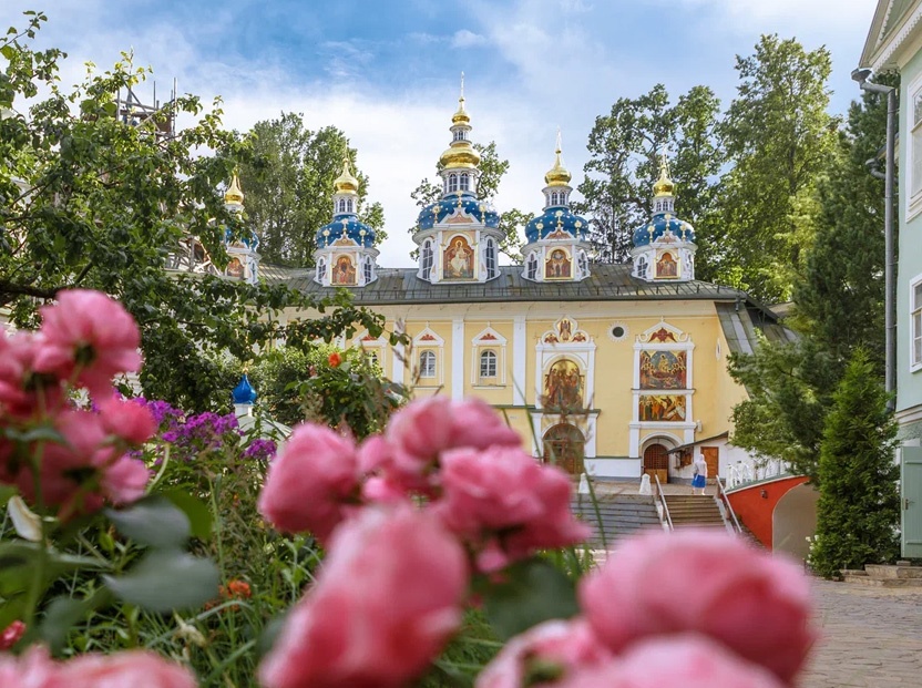 Экскурсия в Изборск и Печоры, автобусно-пешеходная