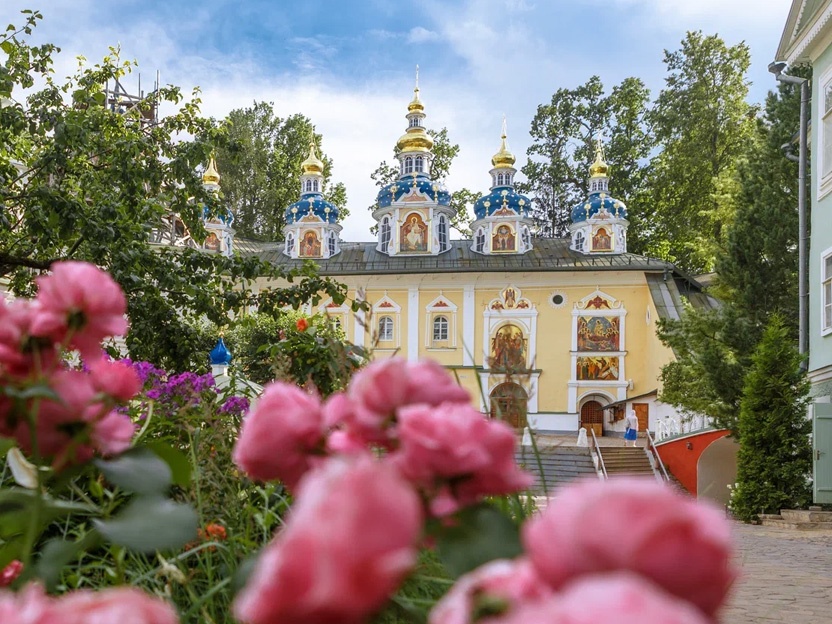Экскурсия в Изборск и Печоры, автобусно-пешеходная