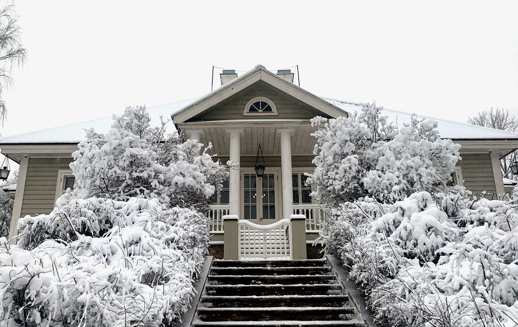 Экскурсия в Пушкинские Горы (Михайловское, Тригорское и Святогорский монастырь), автобусно-пешеходная