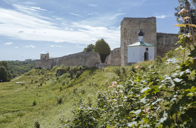 Изборск и Печоры